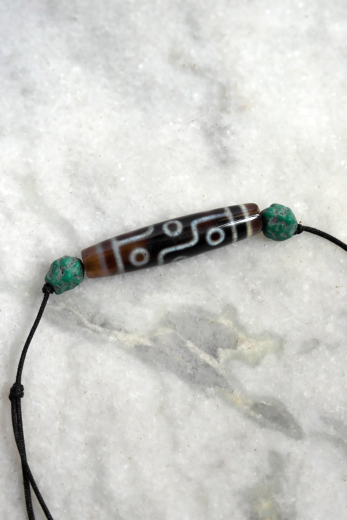 Tibetan Buddhist Nine Eyed Agate Dzi Beads with string