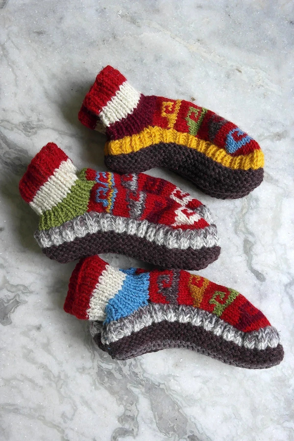 Red White and brown mixed colors waves pattern woolen hand knitted ankle socks - Vajracrafts