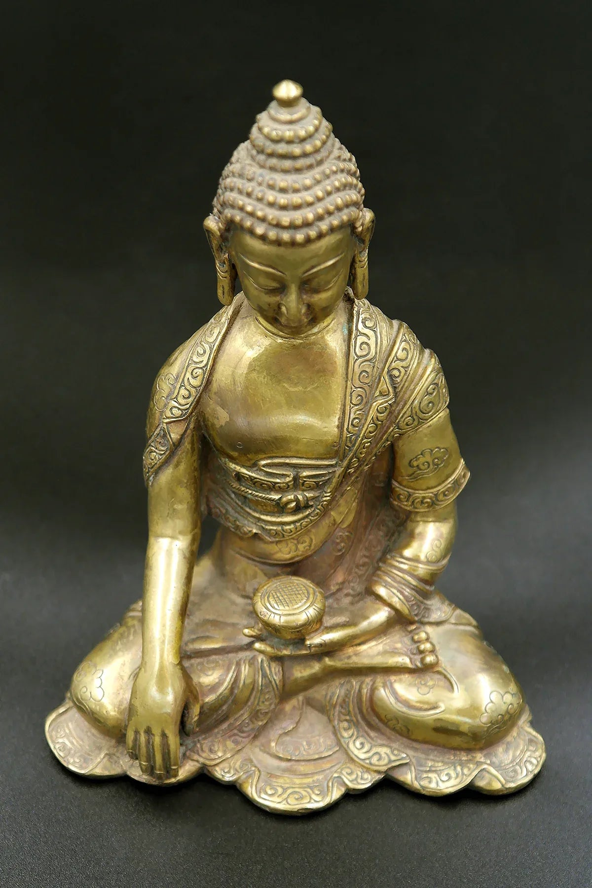 Handmade Shakyamuni Buddha Statue, Idol Antique Finish 5.5" - Vajracrafts