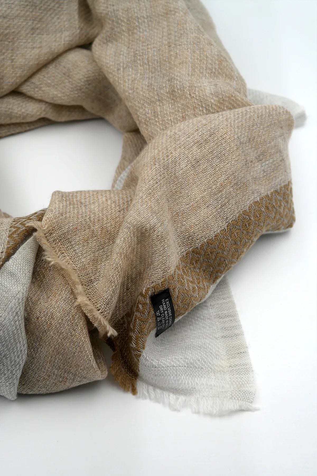 Dobby Tape Border in Pashmina Shawl - Vajracrafts