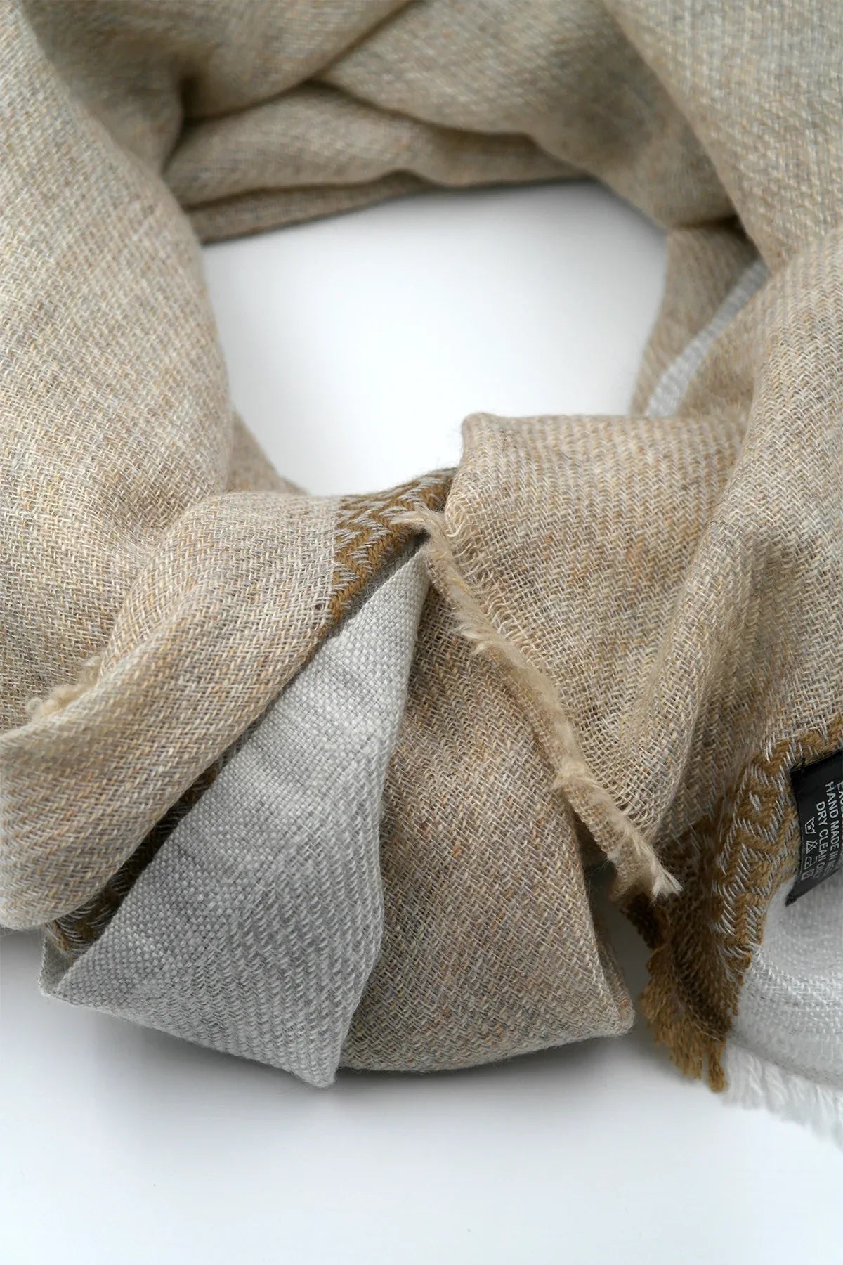 Dobby Tape Border in Pashmina Shawl - Vajracrafts