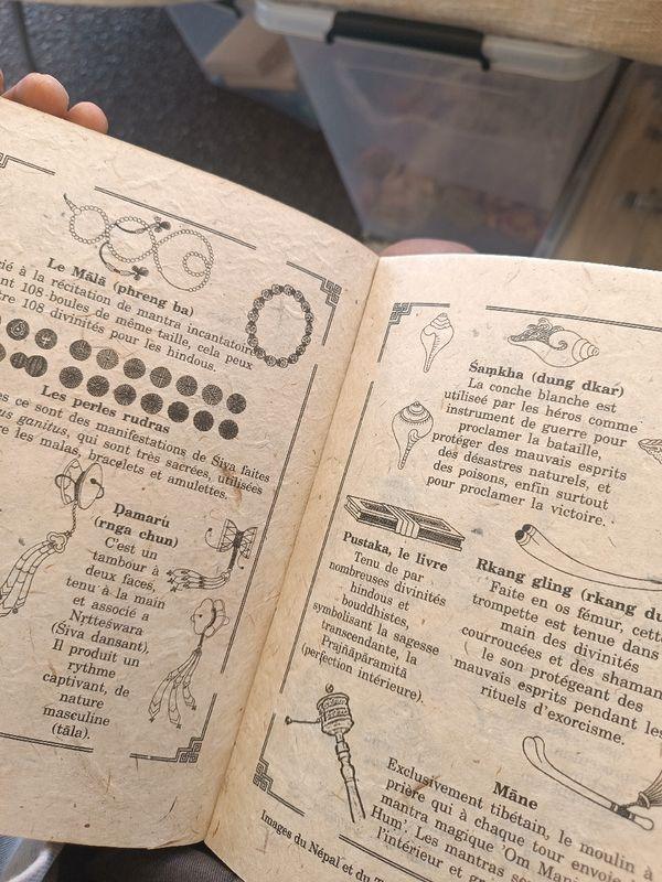 Images du Nepal et du Tibet (French Language) by Suyog Prajapati - Vajracrafts