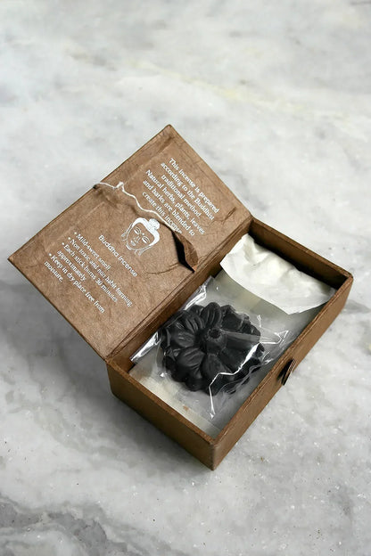 Tibetan Cedarwood Incense in Lokta Box - Vajracrafts