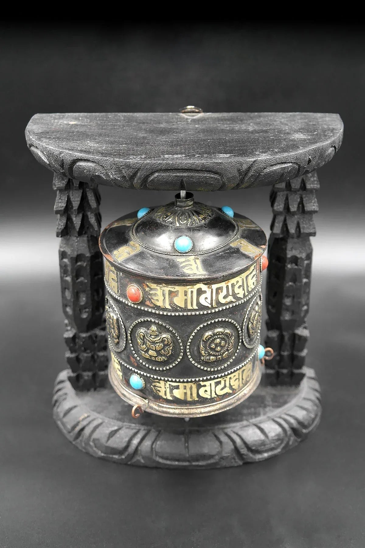 Eight Auspicious symbols and Om Mane peme hum Prayer Wheel