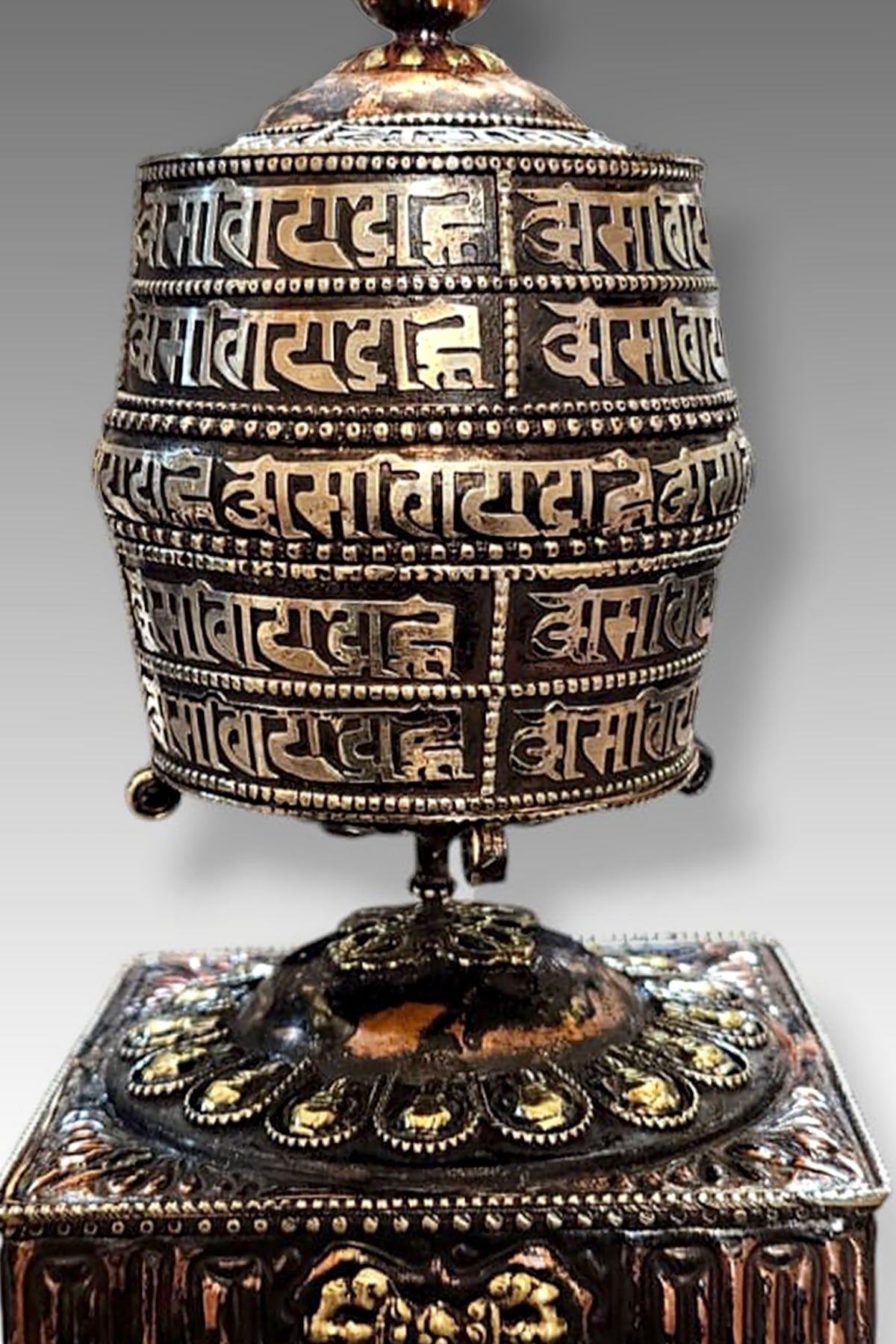 Tibetan Buddhism Om Mani Padme Hum Table Top Prayer Wheel in Square base, 7.5"