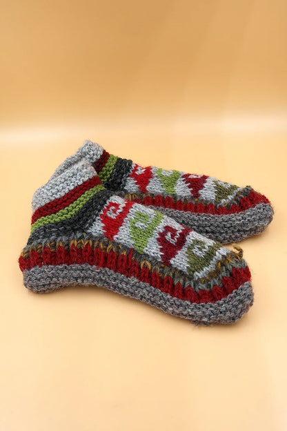 Hot waves pattern woolen hand knitted ankle socks - Vajracrafts