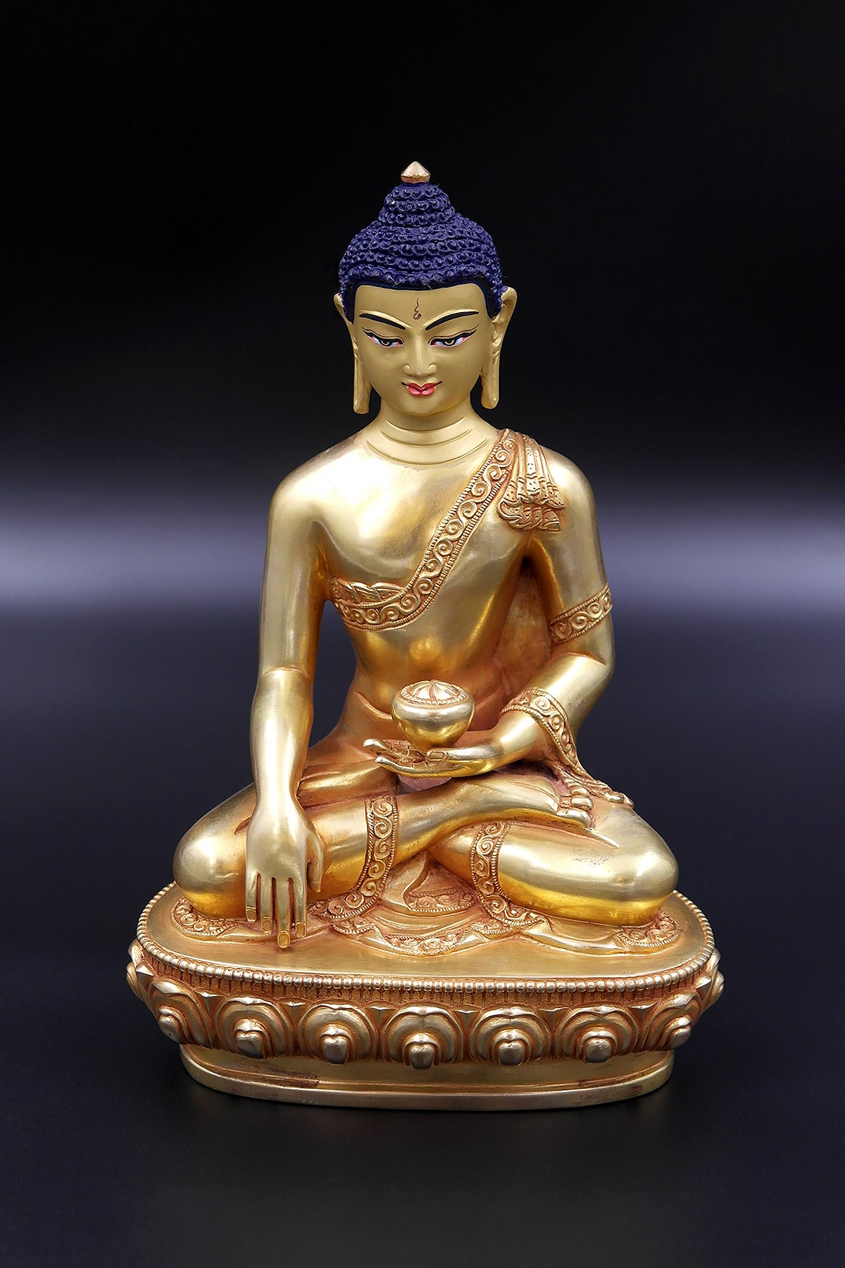 Traditional Hand carved Shakyamuni Buddha Statue 7"