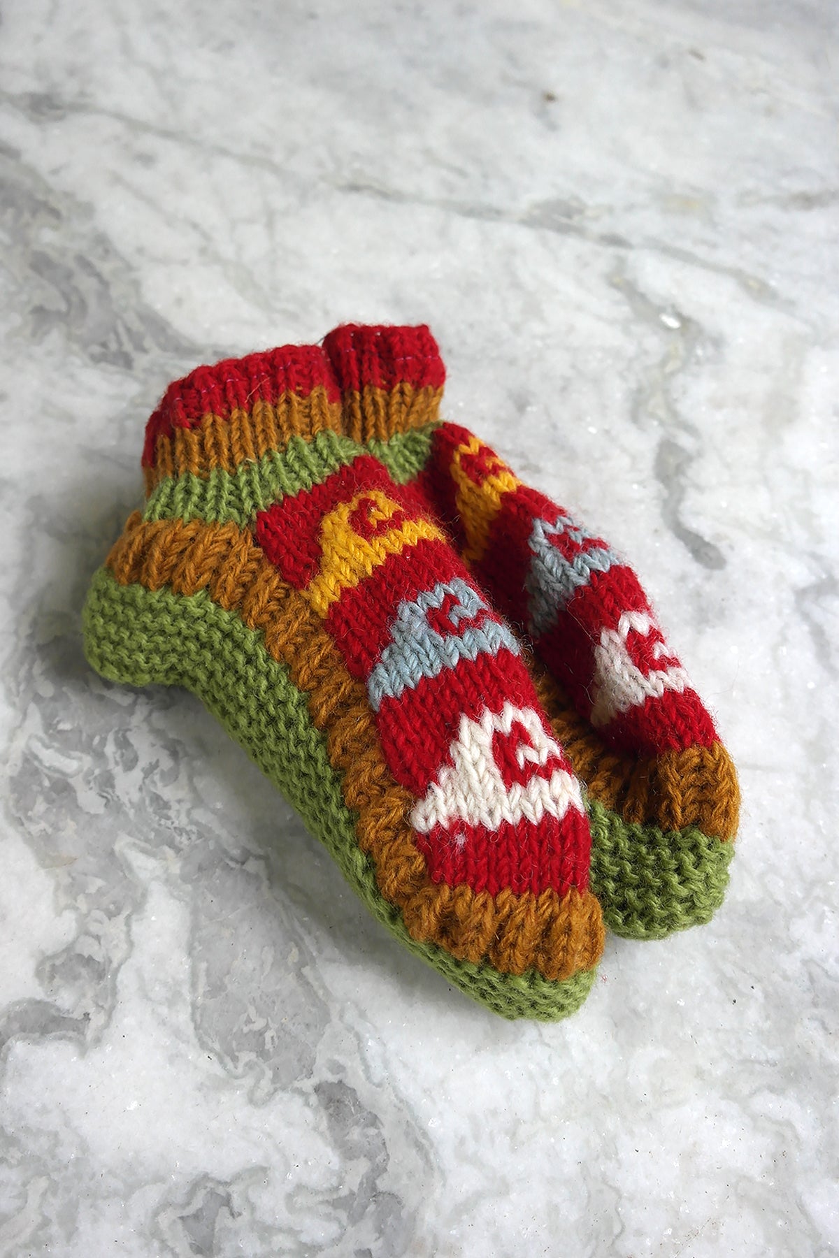 Red, Brown and Green colors Hot waves pattern woolen hand knitted ankle socks