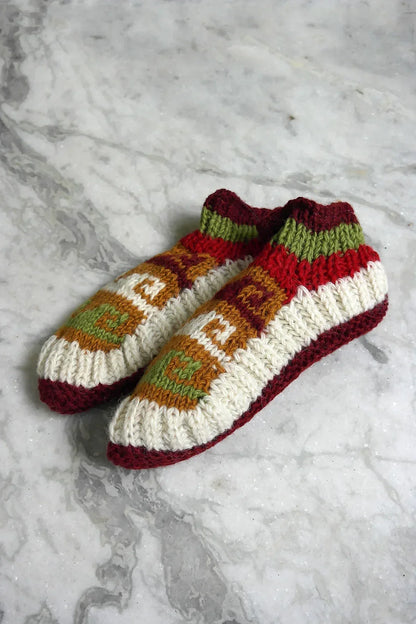 Maroon white mixed colors Woolen hand knitted ankle socks women - Vajracrafts