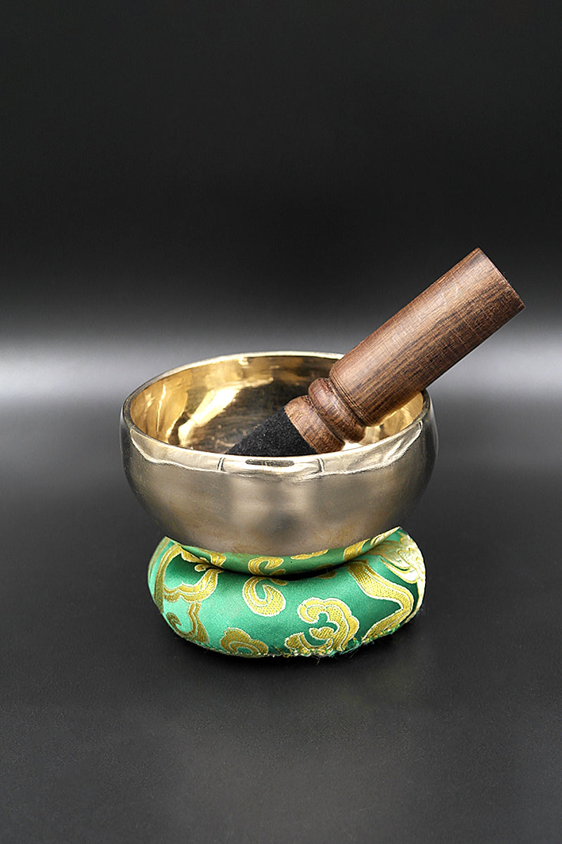 Hand hammered Singing bowl with ring cushion and mallet 4"