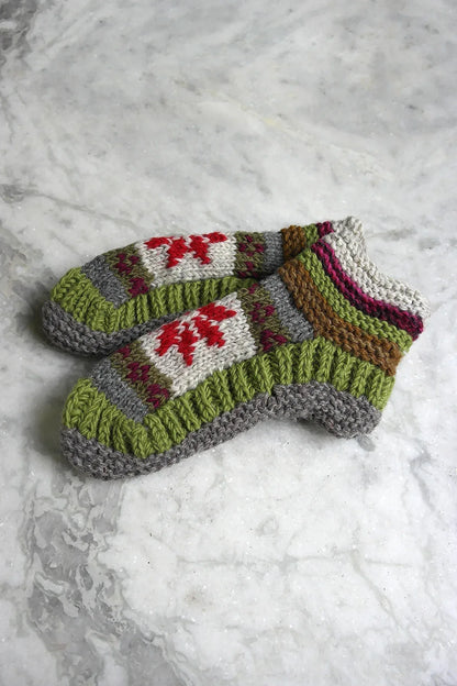 Snow Flake pattern assorted colors woolen hand knitted ankle socks - Vajracrafts