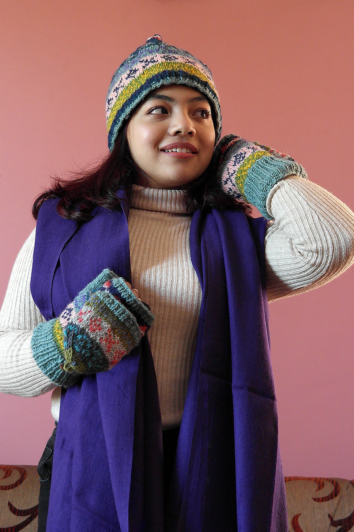 Light Blue pink mixed colored woolen gloves/mittens