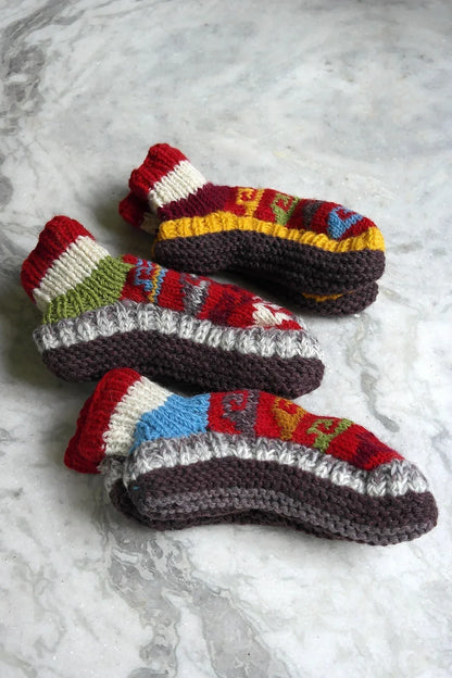 Red White and brown mixed colors waves pattern woolen hand knitted ankle socks - Vajracrafts