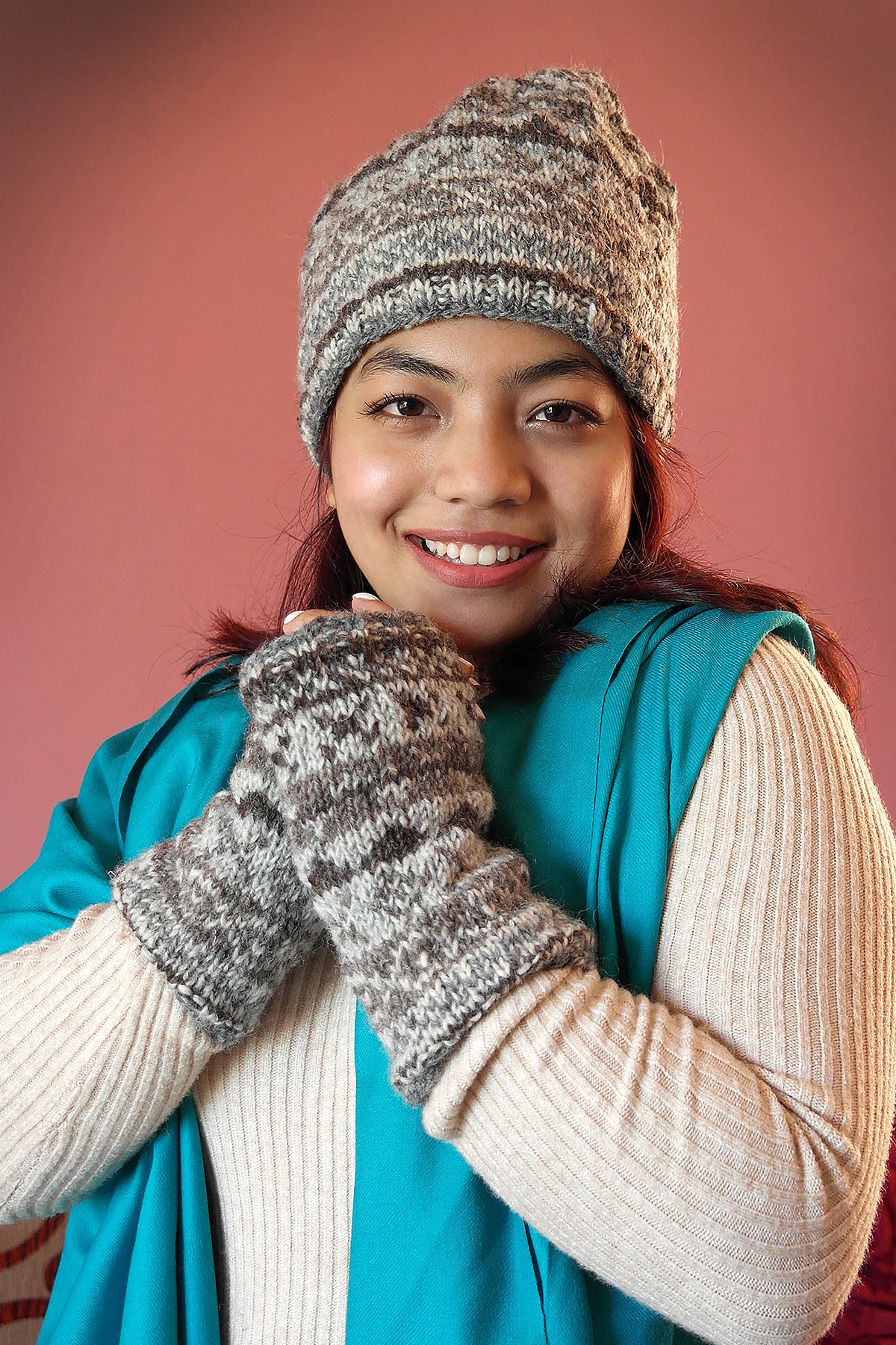 Natural colored Woolen Hand Warmers, Women Woolen Hand Gloves