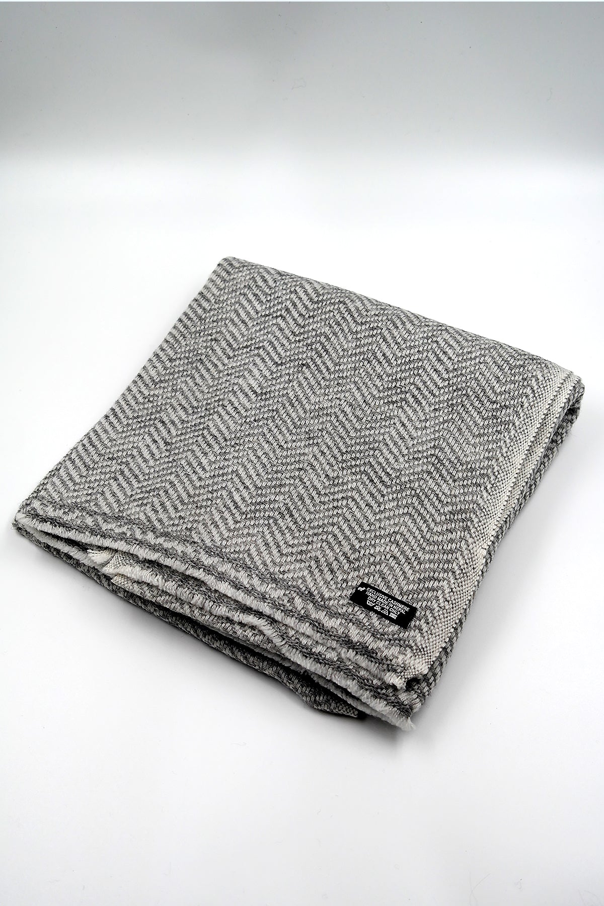 Herringbone Pattern scarf in 100% cashmere | Vajracrafts